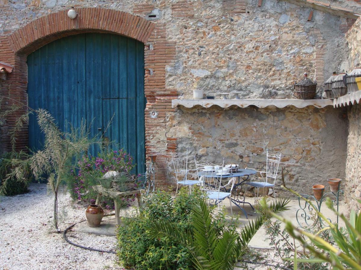 Le Clos Des Pins Claira 外观 照片