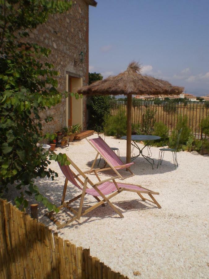 Le Clos Des Pins Claira 外观 照片