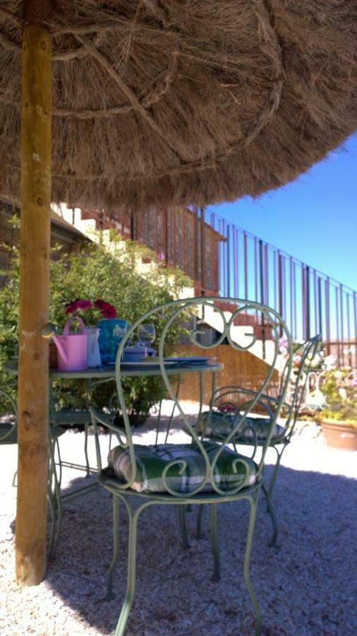 Le Clos Des Pins Claira 外观 照片