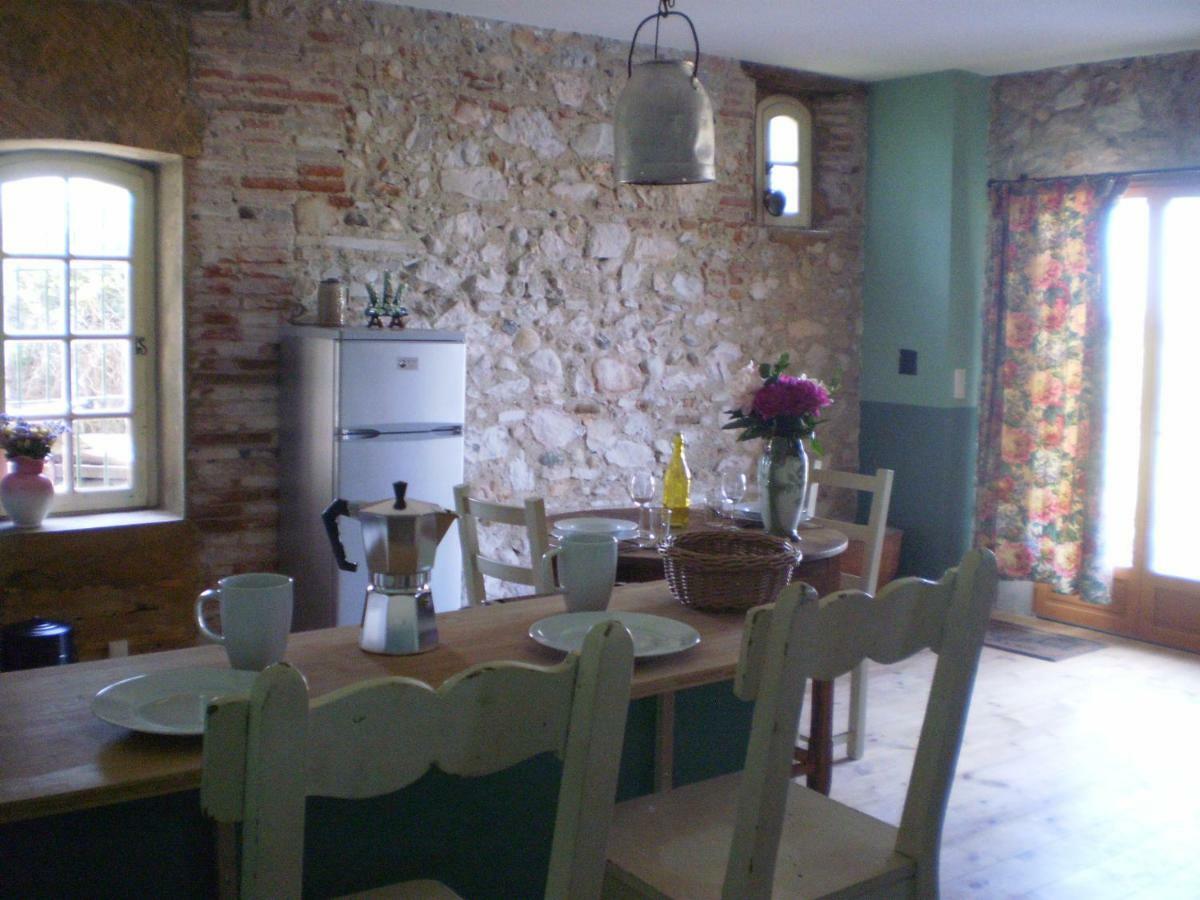 Le Clos Des Pins Claira 外观 照片